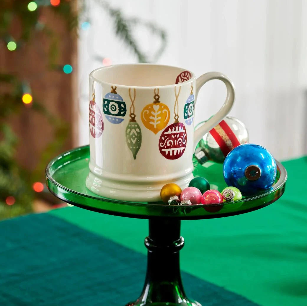 Bauble 1 Pint Mug